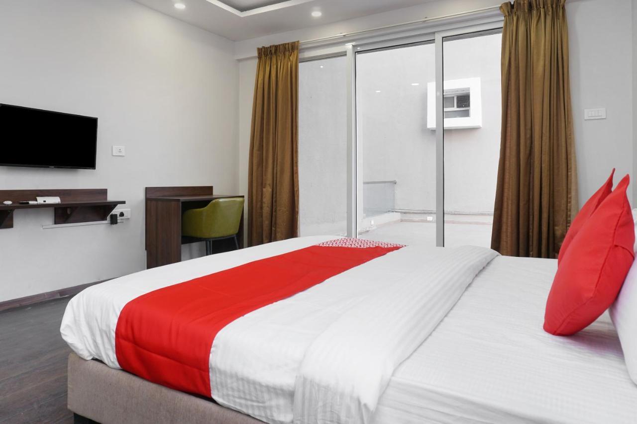 Oyo 16832 Hotel I Suite 2 Mangvadi Exterior photo