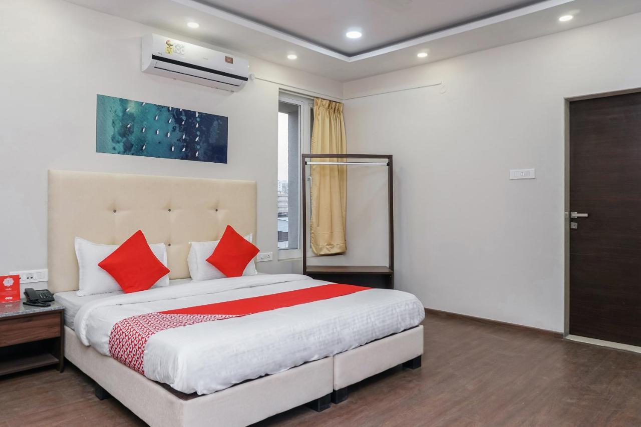 Oyo 16832 Hotel I Suite 2 Mangvadi Exterior photo
