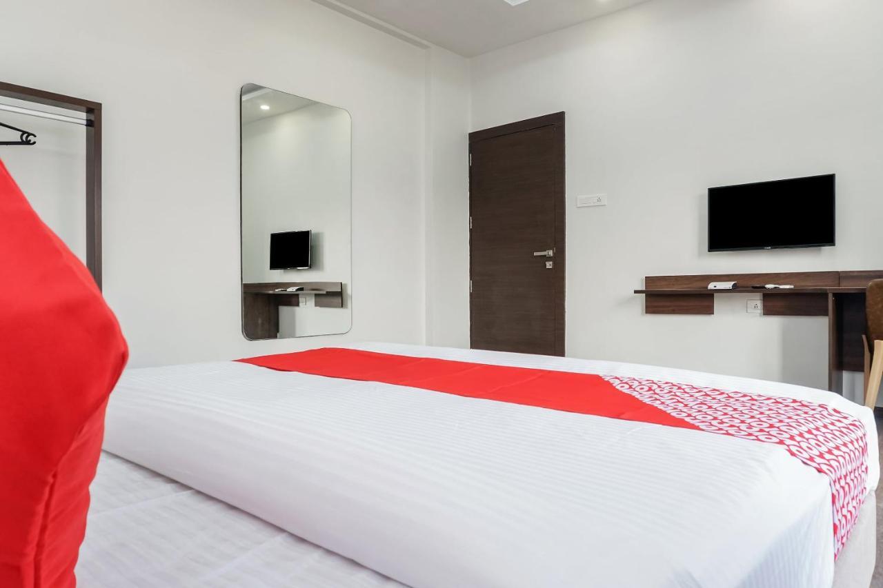 Oyo 16832 Hotel I Suite 2 Mangvadi Exterior photo