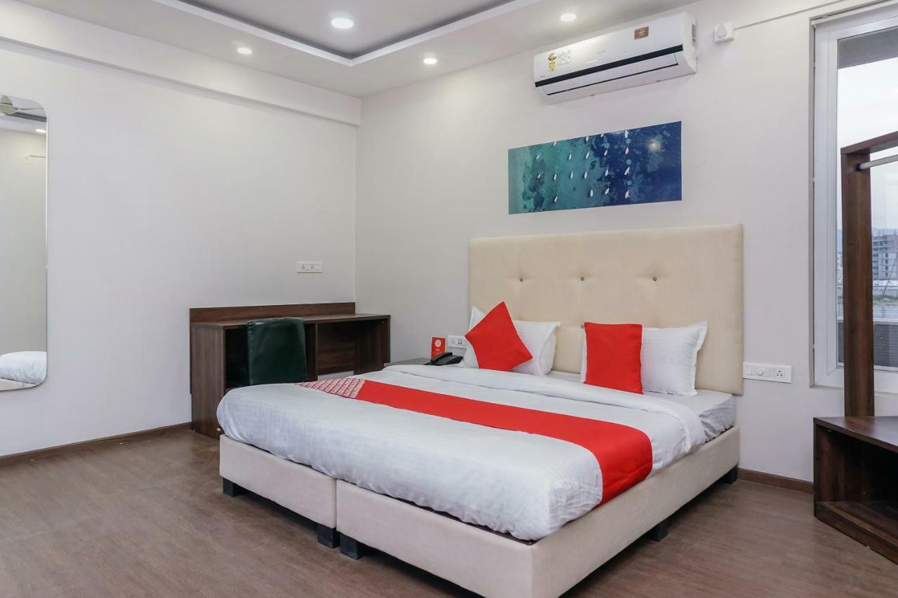 Oyo 16832 Hotel I Suite 2 Mangvadi Exterior photo