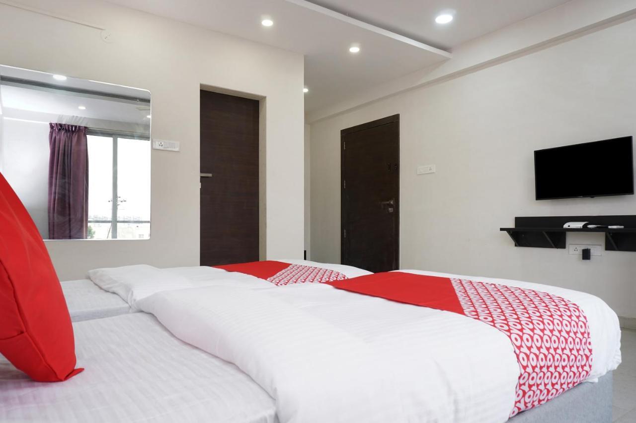 Oyo 16832 Hotel I Suite 2 Mangvadi Exterior photo