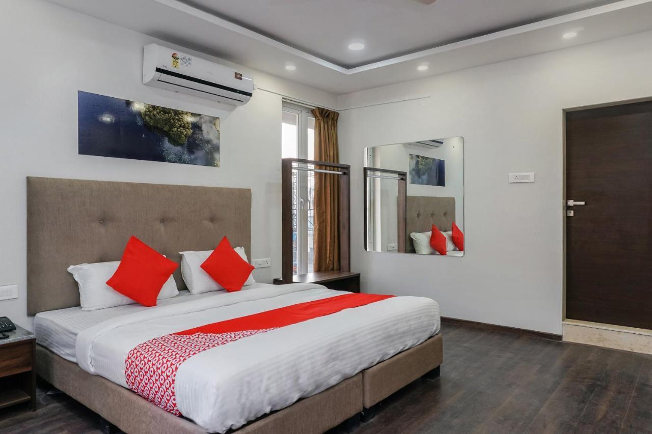 Oyo 16832 Hotel I Suite 2 Mangvadi Exterior photo
